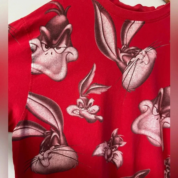 Lot 29 Looney Tunes Bugs Bunny Daffy Duck Wile E. Coyote AOP Red T-Shirt XXL - Picture 3 of 8